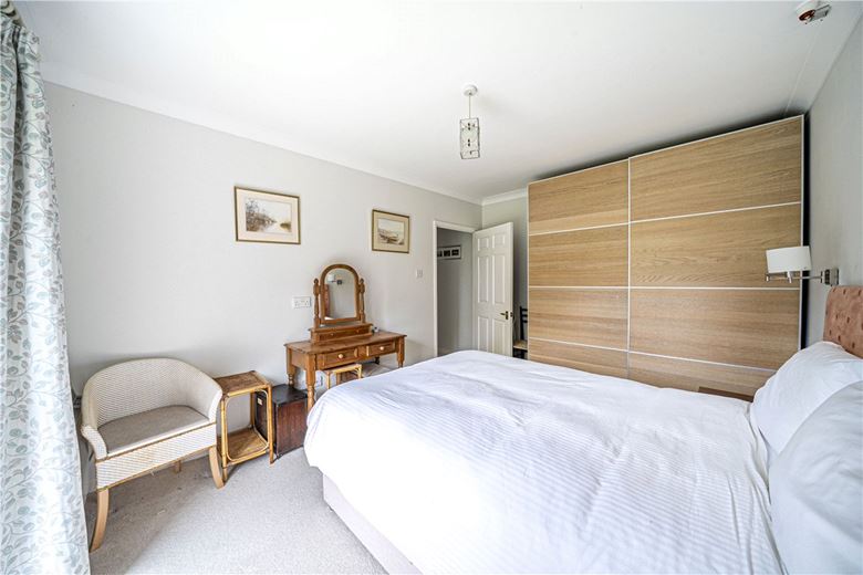 2 bedroom bungalow, Old Parsonage Court, Otterbourne SO21 - Sold STC