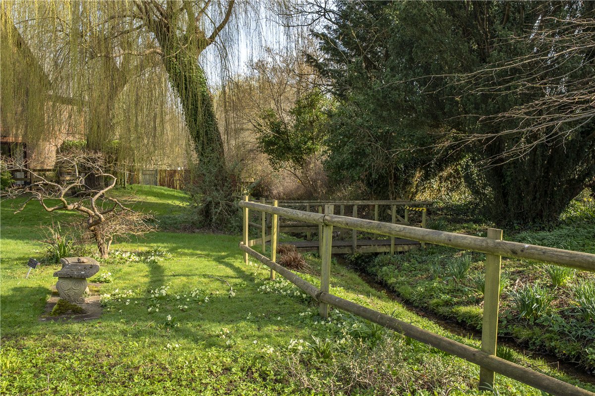 2 bedroom bungalow, Old Parsonage Court, Otterbourne SO21 - Sold STC