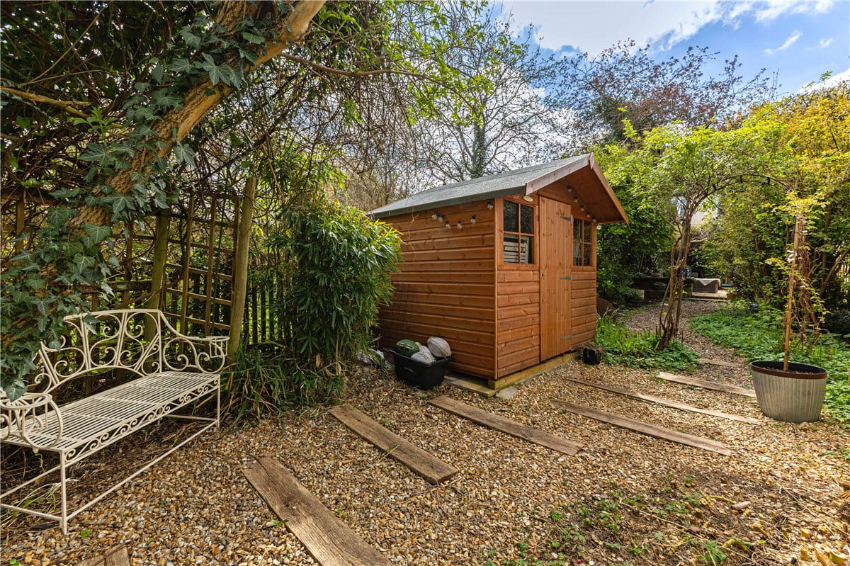 2 bedroom house, The Dean, Alresford SO24 - Available