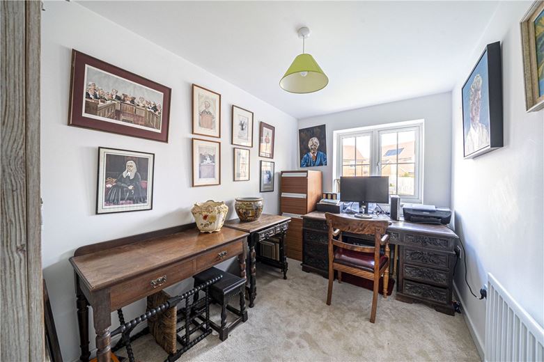 3 bedroom house, Field Close, Bishops Waltham SO32 - Available