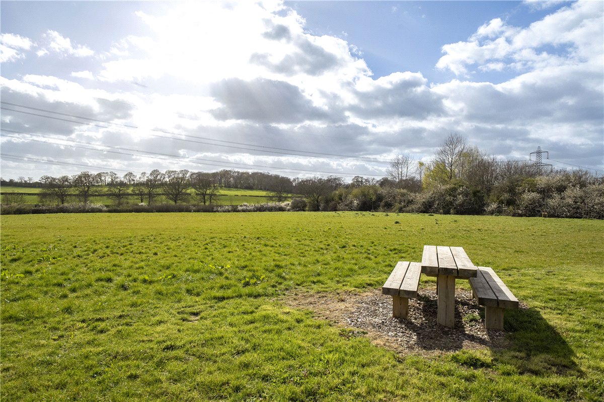 3 bedroom house, Field Close, Bishops Waltham SO32 - Available