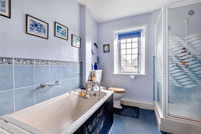 100 acres House, Leckhampstead, Newbury RG20 - Sold STC