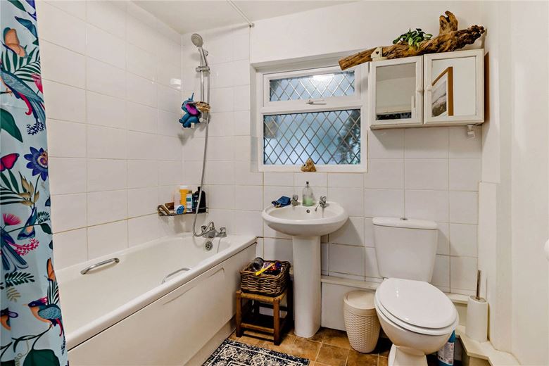 3 bedroom house, Leckhampstead, Newbury RG20 - Sold STC