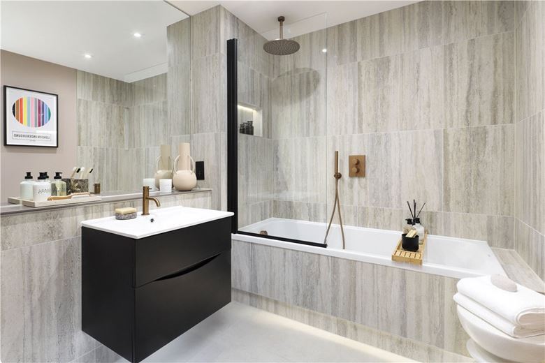 2 bedroom flat, London Square Wandsworth Common, Springfield Drive SW17 - Available