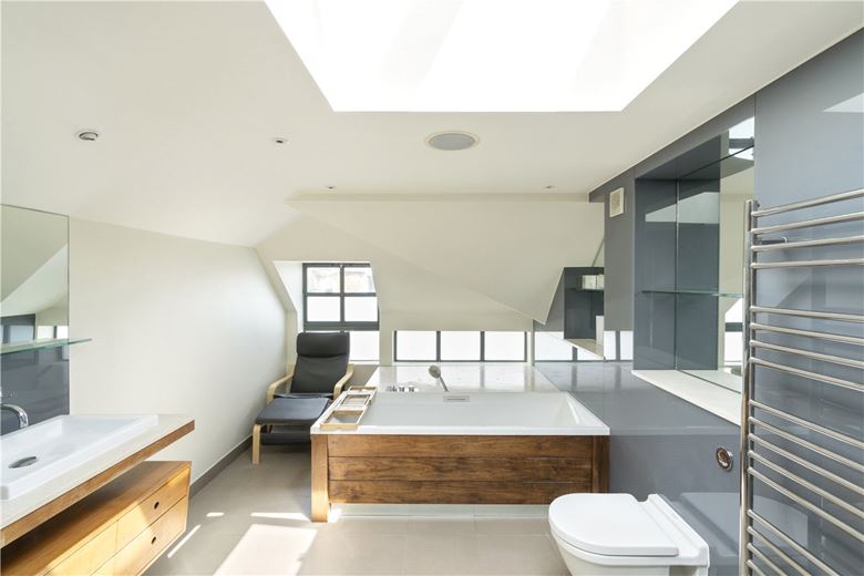 5 bedroom house, Wiseton Road, London SW17 - Available