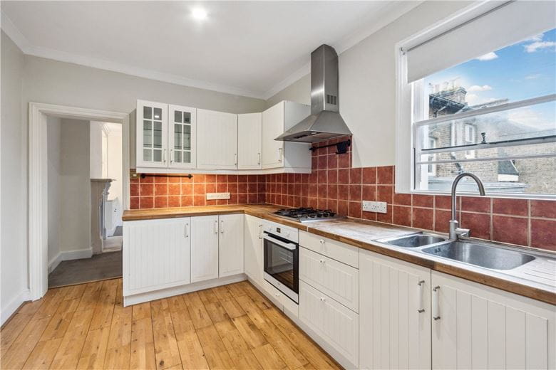 1 bedroom flat, Brodrick Road, Wandsworth Common SW17 - Available