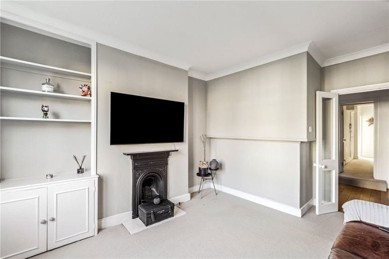 2 bedroom flat, Airedale Road, London SW12 - Sold