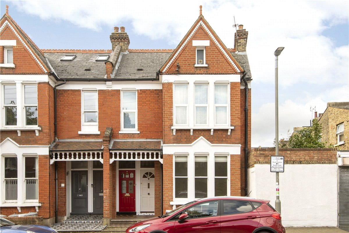 2 bedroom maisonette, Beira Street, Balham/Clapham South SW12 - Sold