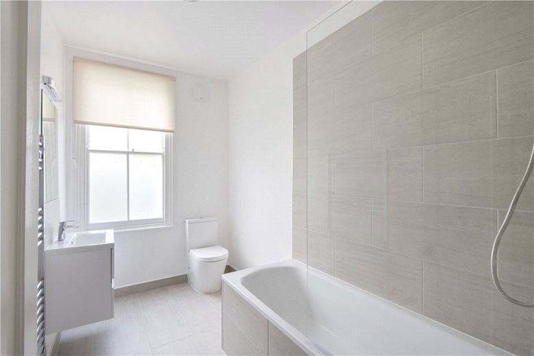 2 bedroom maisonette, Beira Street, Balham/Clapham South SW12 - Sold