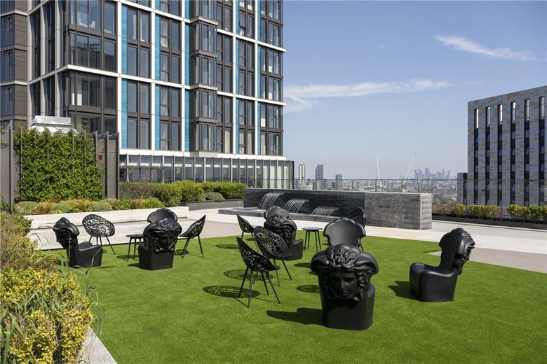 3 bedroom flat, DAMAC Tower, Nine Elms SW8 - Available