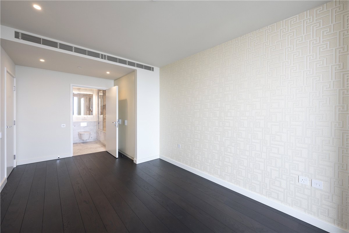 2 bedroom flat, DAMAC Tower, Nine Elms SW8 - Available