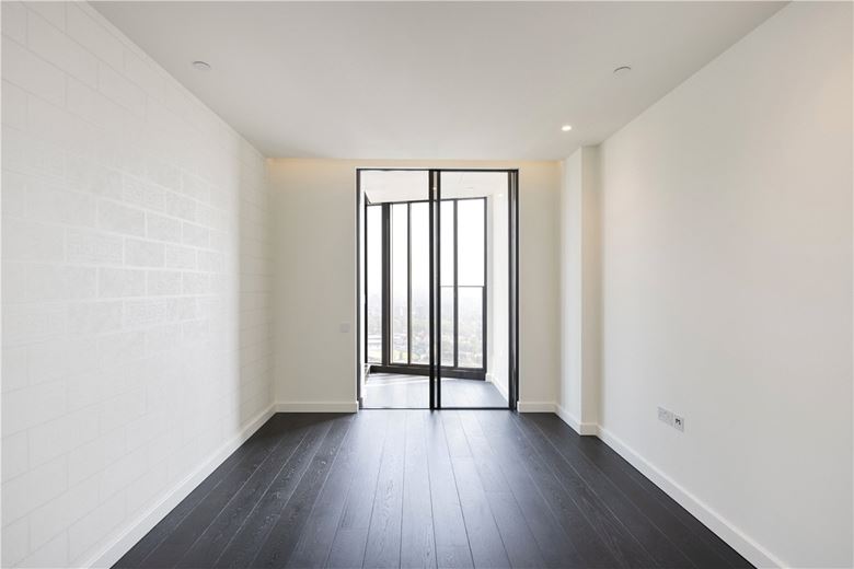 2 bedroom flat, DAMAC Tower, Nine Elms SW8 - Available