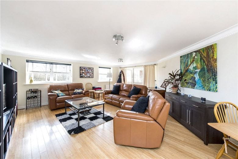 2 bedroom flat, Macmillan Way, Heritage Park - Tooting Common SW17 - Available