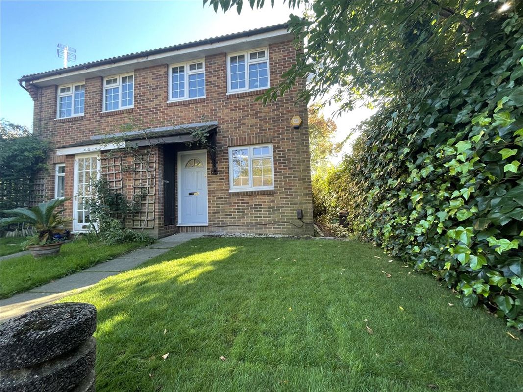 1 bedroom flat, College Gardens, London SW17 - Sold