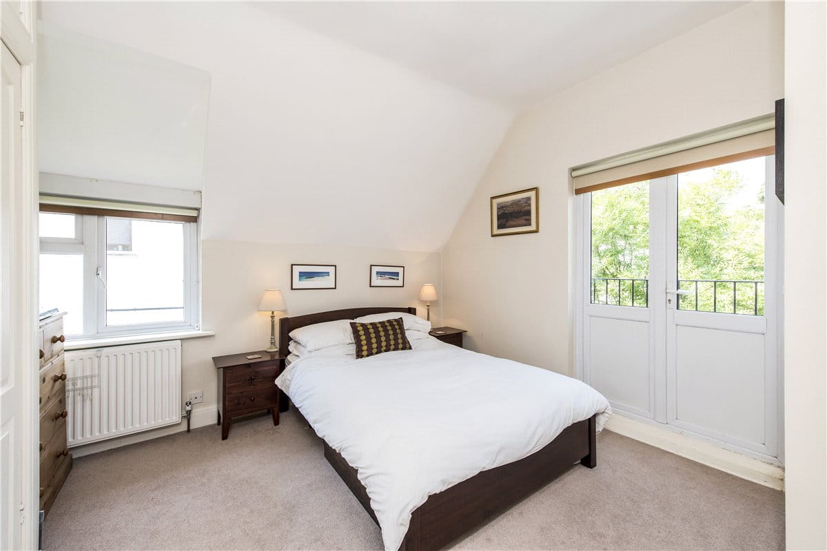 4 bedroom , St. James's Drive, Wandsworth Common SW17 - Sold