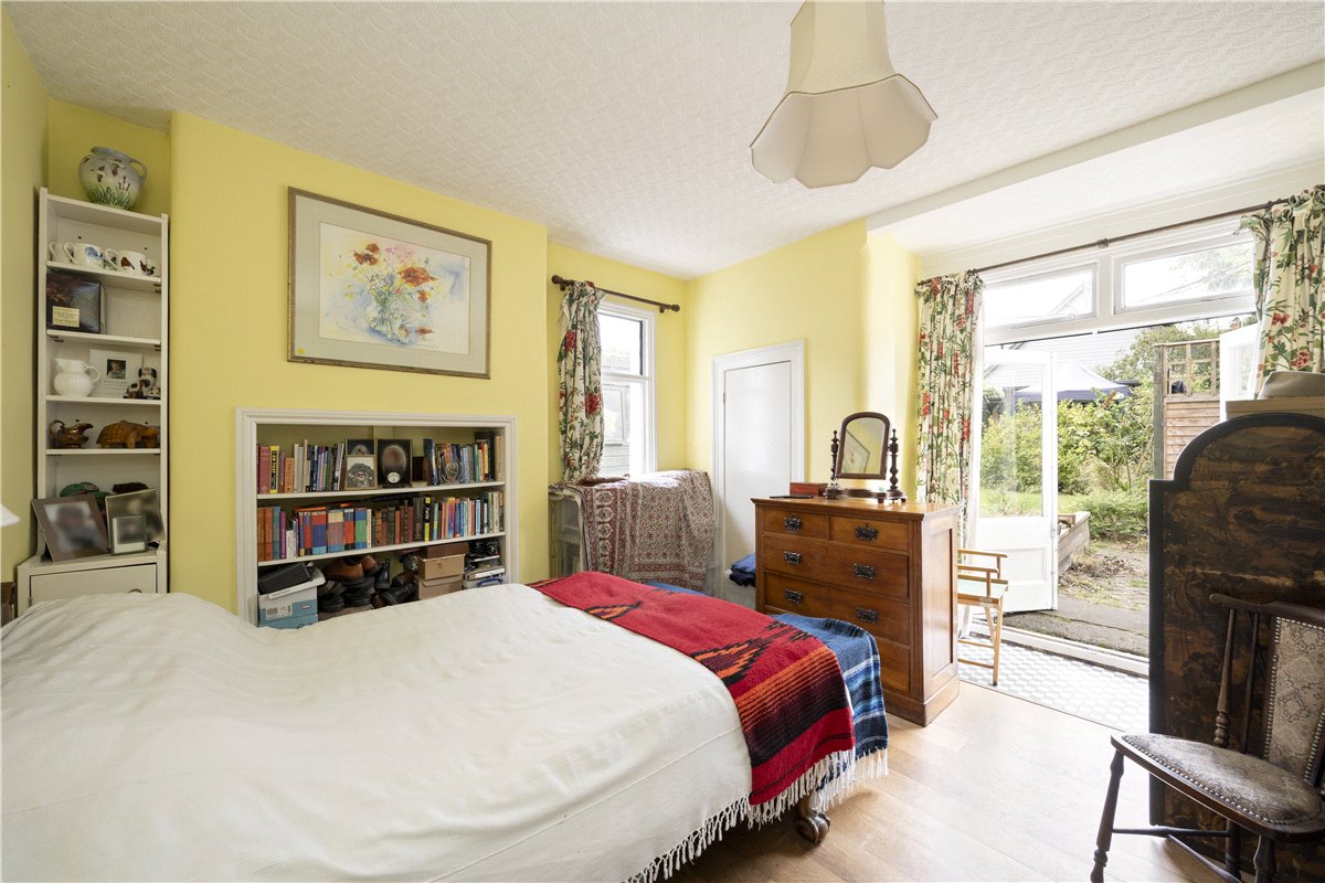 2 bedroom flat, Trinity Fields, Wandsworth Common SW17 - Sold STC