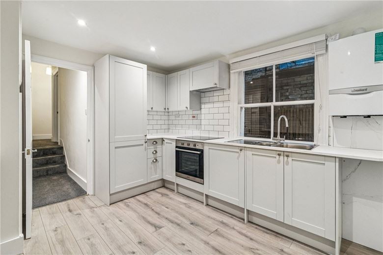 1 bedroom flat, Glenelg Road, London SW2 - Available