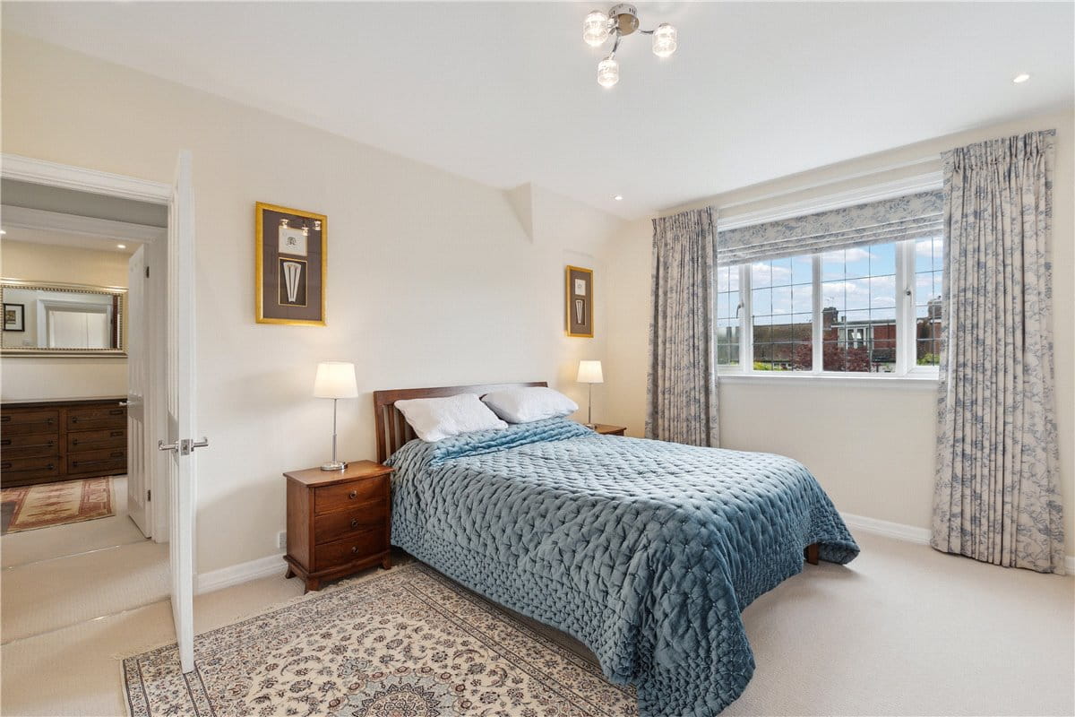 4 bedroom house, Ellerton Road, London SW18 - Sold