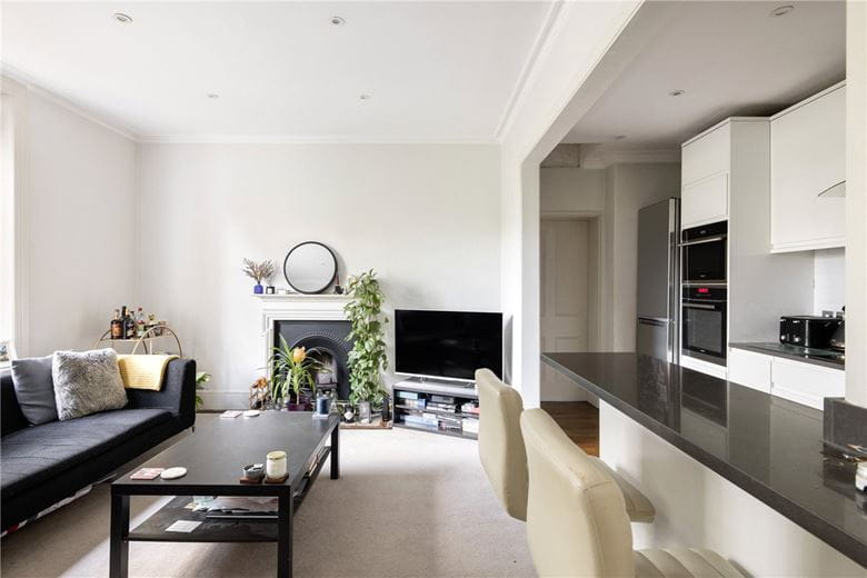 2 bedroom flat, Trinity Crescent, Tooting Bec SW17 - Sold