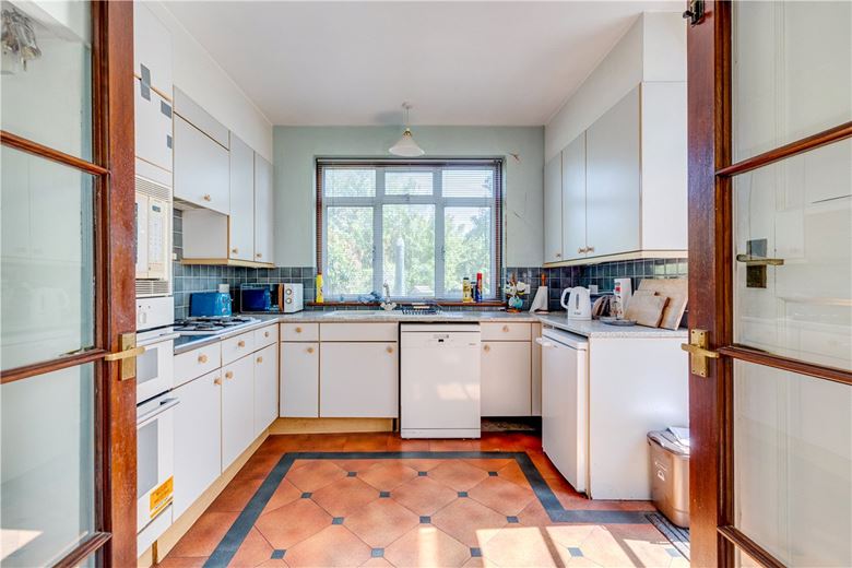 4 bedroom house, Frewin Road, London SW18 - Sold