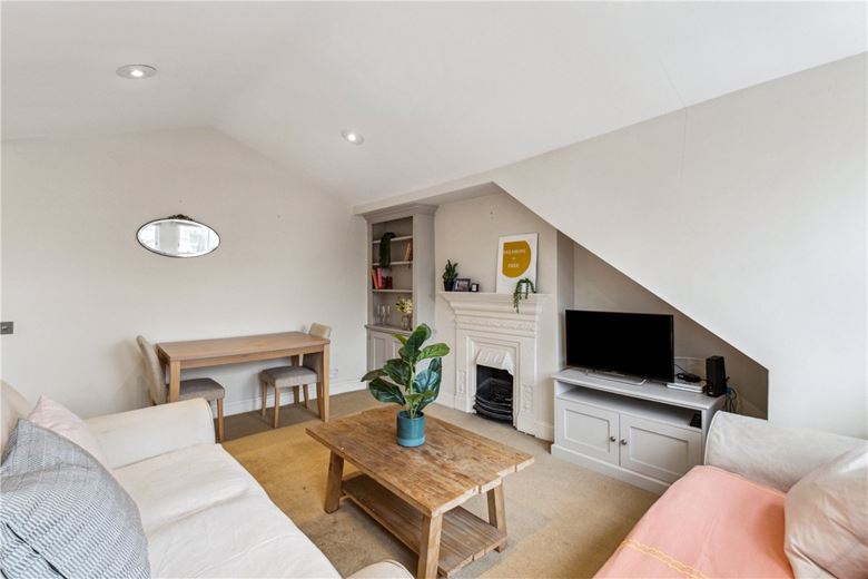 2 bedroom flat, Geraldine Road, London SW18 - Sold