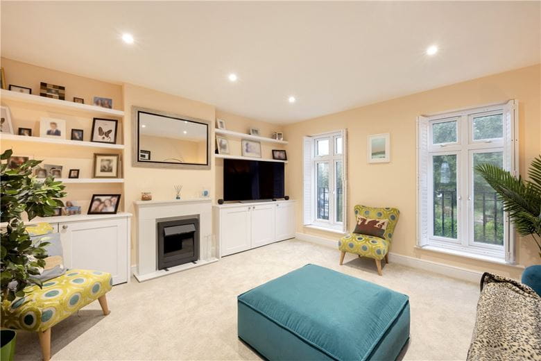 3 bedroom house, Bevin Square, London SW17 - Sold STC