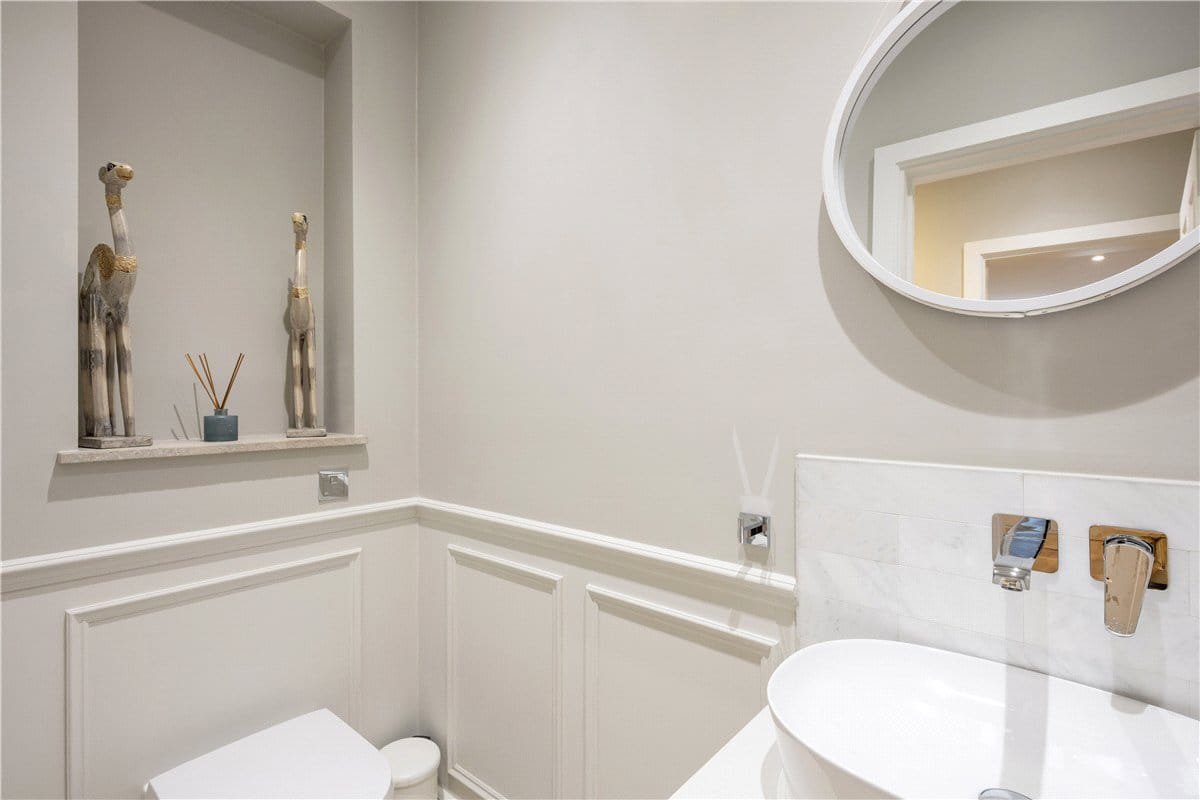 5 bedroom house, Magdalen Road, London SW18 - Available