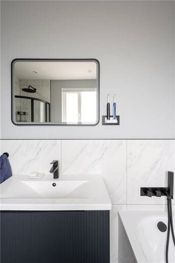 5 bedroom house, Magdalen Road, London SW18 - Available