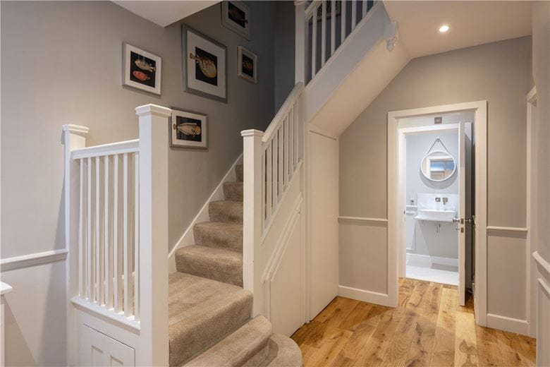 5 bedroom house, Magdalen Road, London SW18 - Available