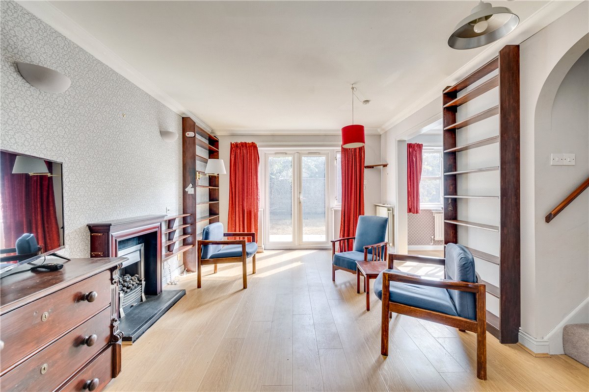 3 bedroom house, Victoria Mews, Earlsfield SW18 - Sold STC