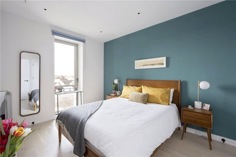 1 bedroom flat, Tramyard Apartments, Balham SW17 - Sold