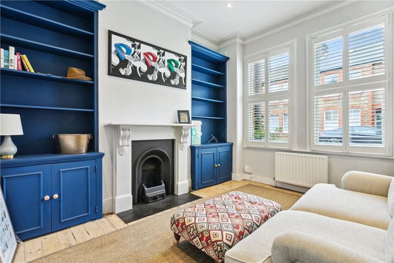 2 bedroom maisonette, Ingelow Road, London SW8 - Sold