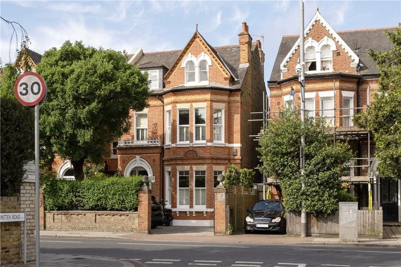 6 bedroom house, Trinity Road, London SW18 - Sold STC