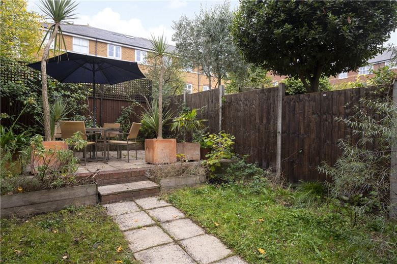 5 bedroom house, Elderfield Place, Heritage Park/Tooting Bec SW17 - Sold