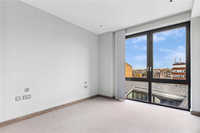 3 bedroom flat, Dray House, RAM Quarter SW18 - Available