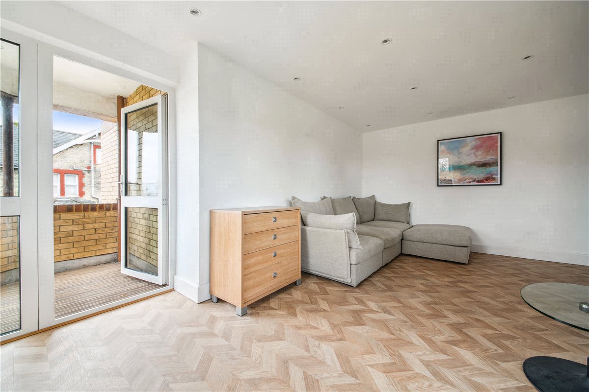 1 bedroom flat, Bedford Hill, Balham SW12 - Sold