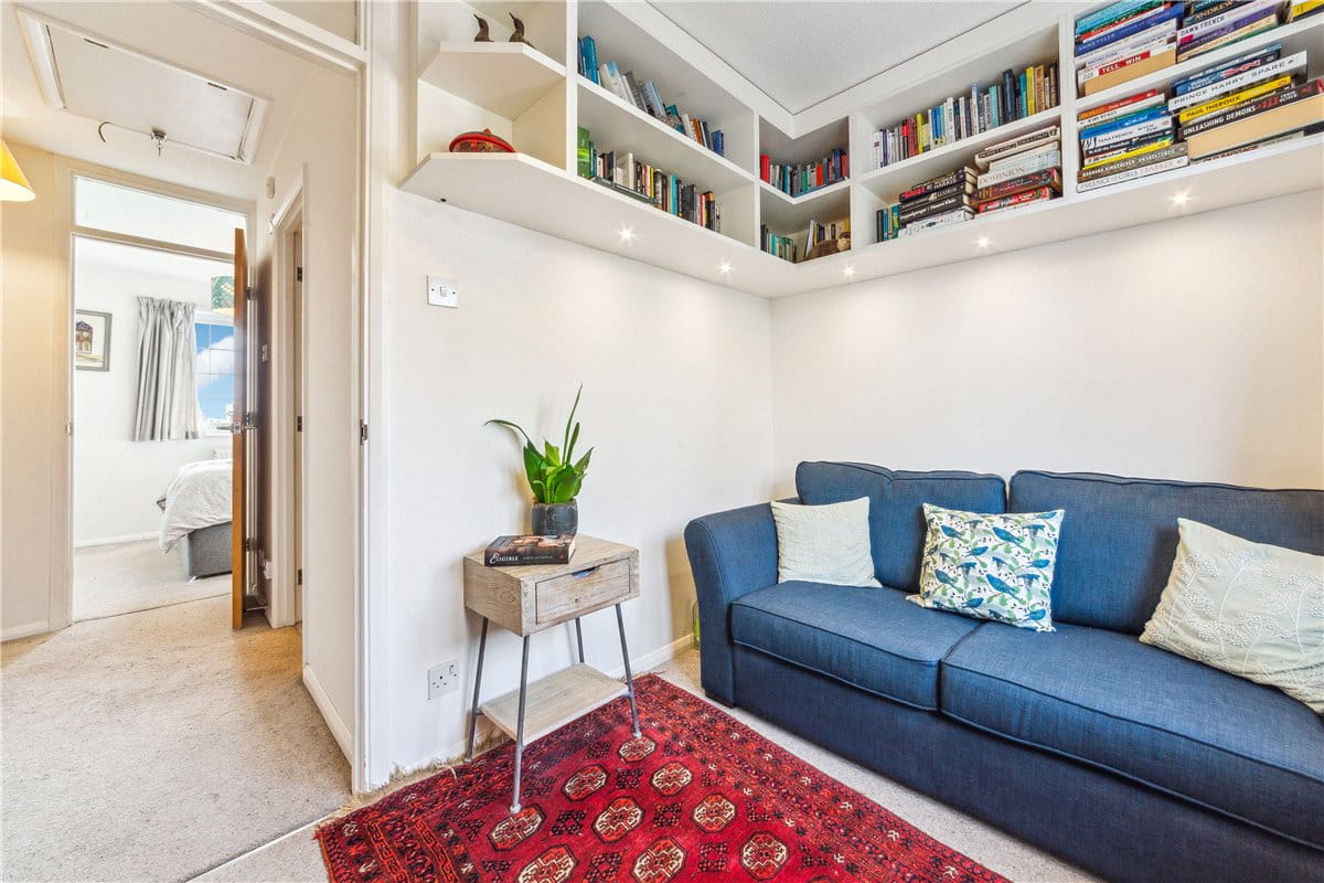 2 bedroom house, St. Peter's Close, London SW17 - Sold