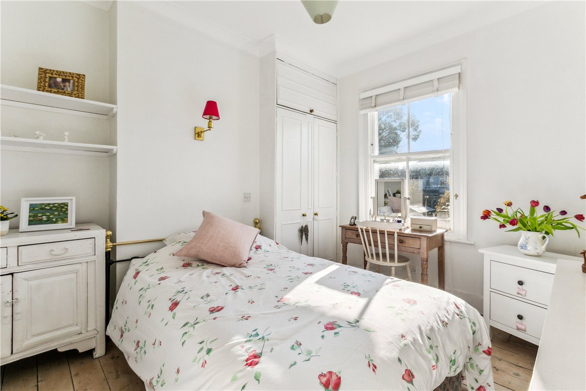 2 bedroom house, Smallwood Road, London SW17 - Sold