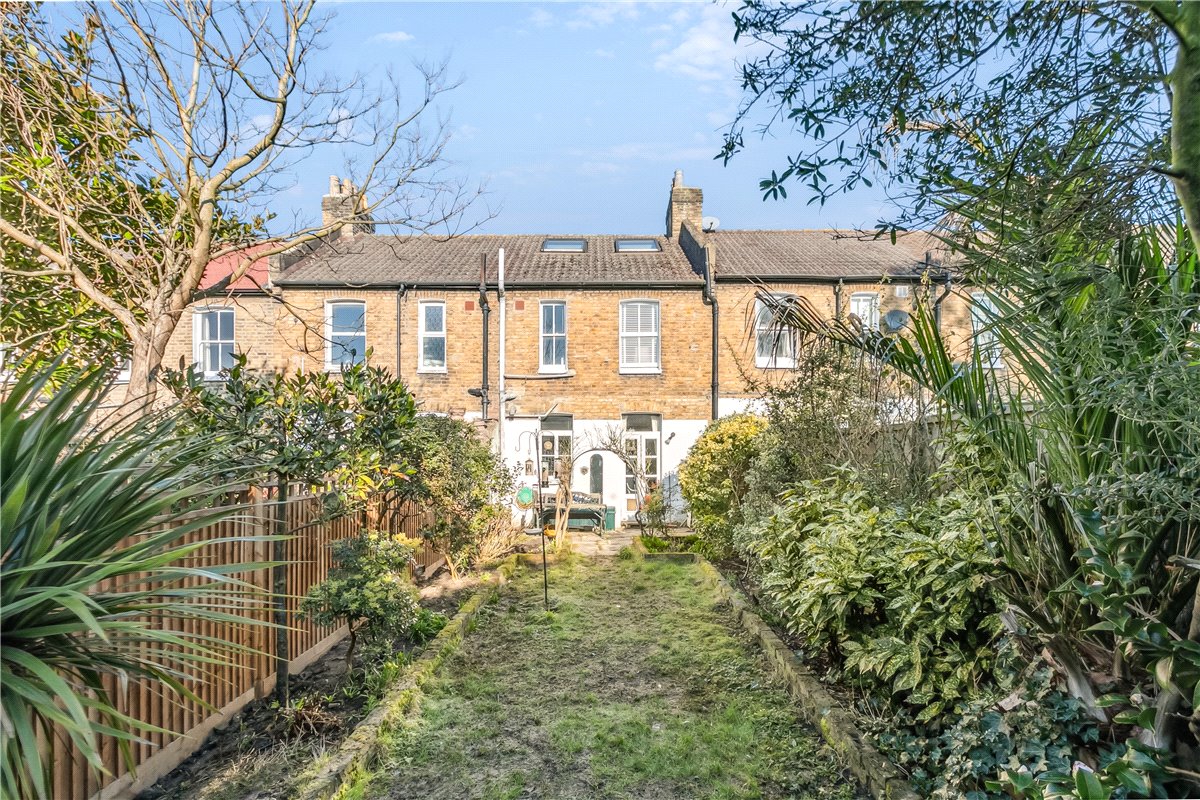 2 bedroom house, Smallwood Road, London SW17 - Sold