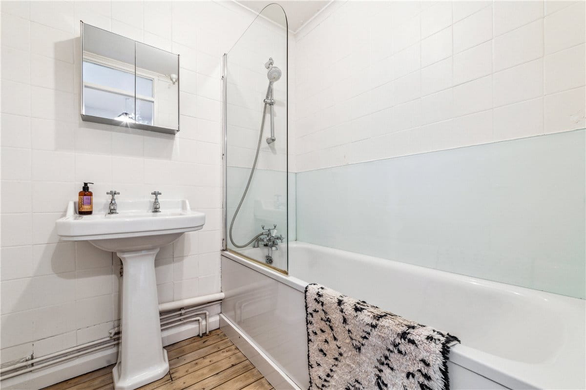 3 bedroom house, Singleton Close, London SW17 - Sold STC