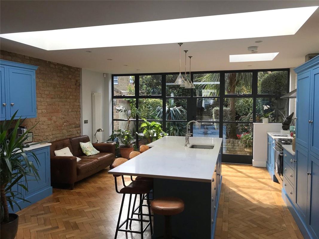 5 bedroom house, Calbourne Road, London SW12 - Sold STC