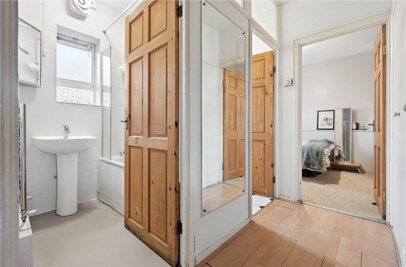 4 bedroom flat, Bolingbroke Grove, London SW11 - Available