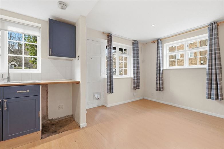 1 bedroom house, Ashdown Way, Balham SW17 - Available