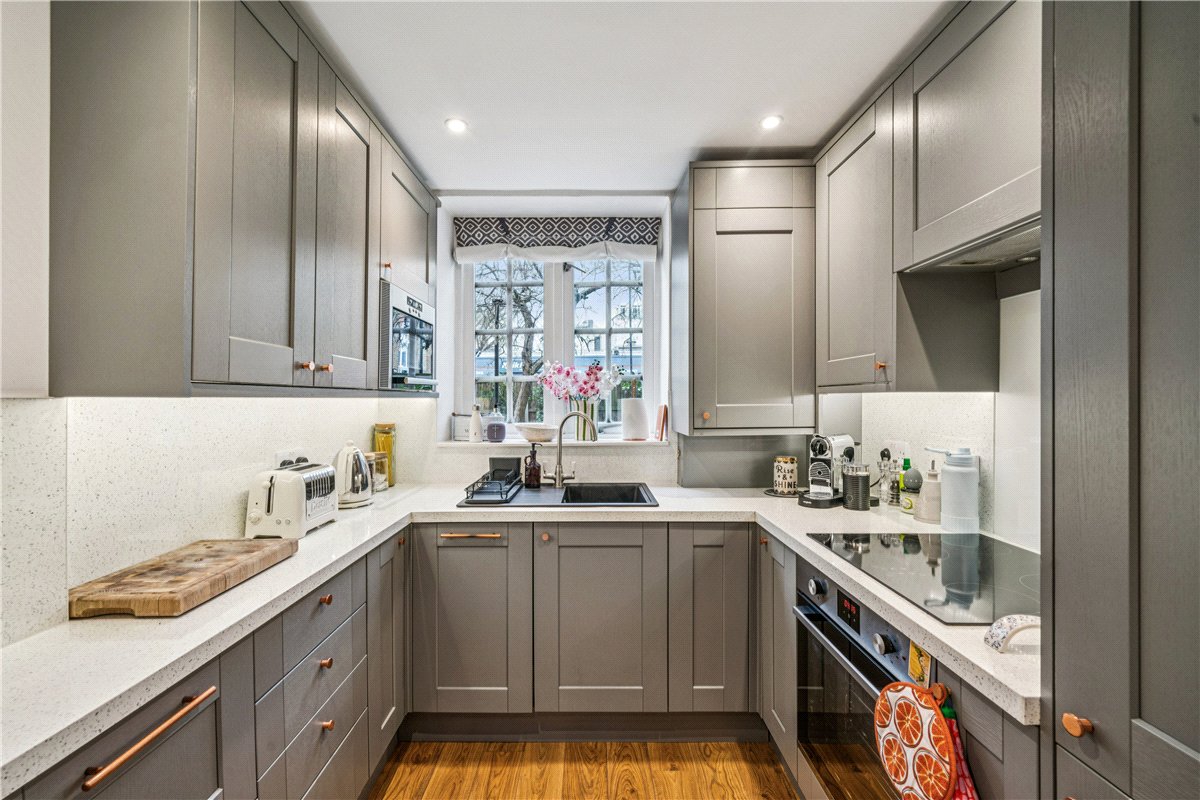 2 bedroom flat, Frogmore, London SW18 - Sold STC