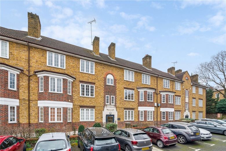 2 bedroom flat, Frogmore, London SW18 - Sold STC