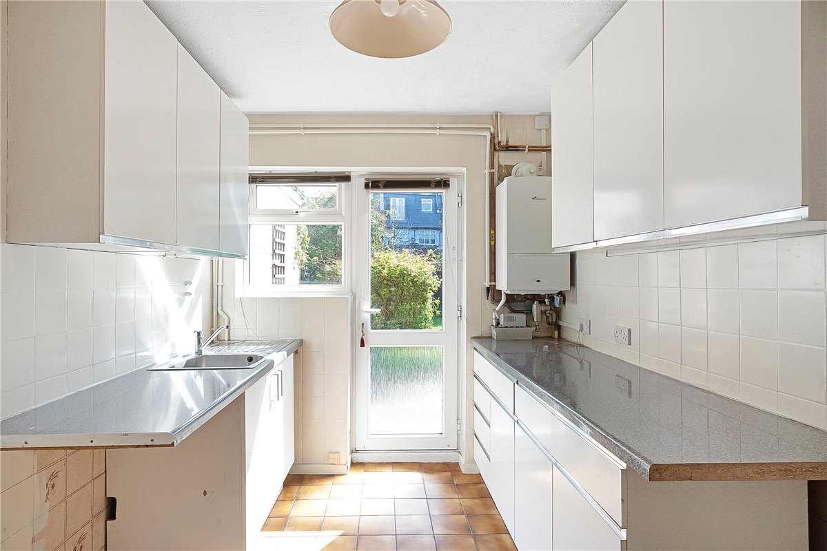 3 bedroom house, Sarsfeld Road, London SW12 - Sold STC