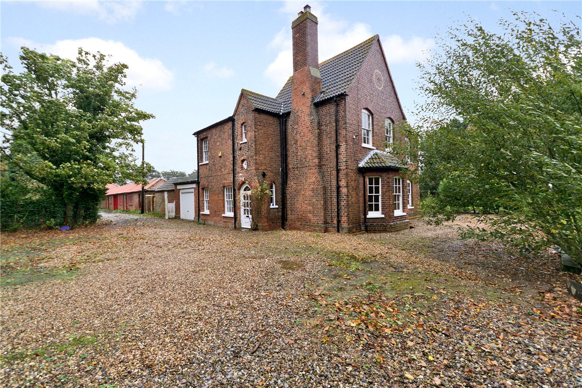 4 bedroom house, Channel Road, Sunk Island HU12 - Sold