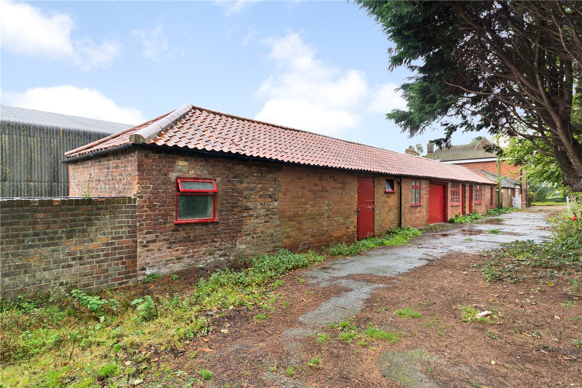 4 bedroom house, Channel Road, Sunk Island HU12 - Sold