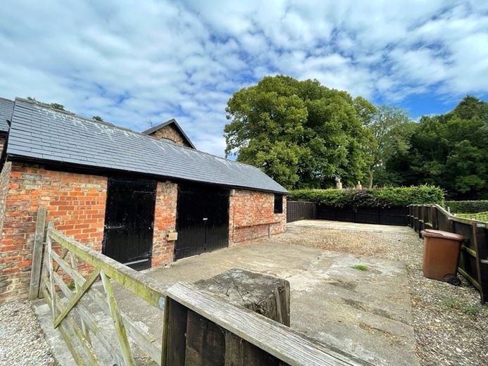 4 bedroom cottage, Wintringham, Malton YO17 - Under Offer