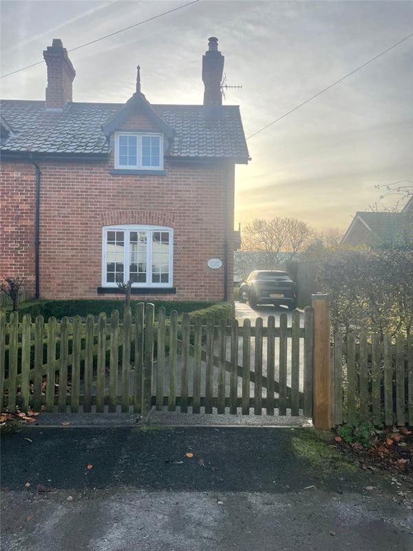 2 bedroom house, Wintringham, Malton YO17 - Available